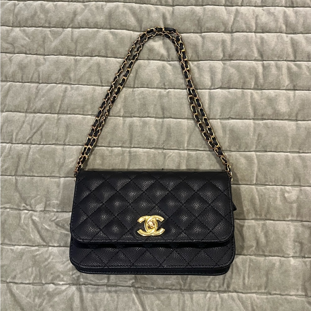 Chanel purse black crossbody/shoulder bag *not real